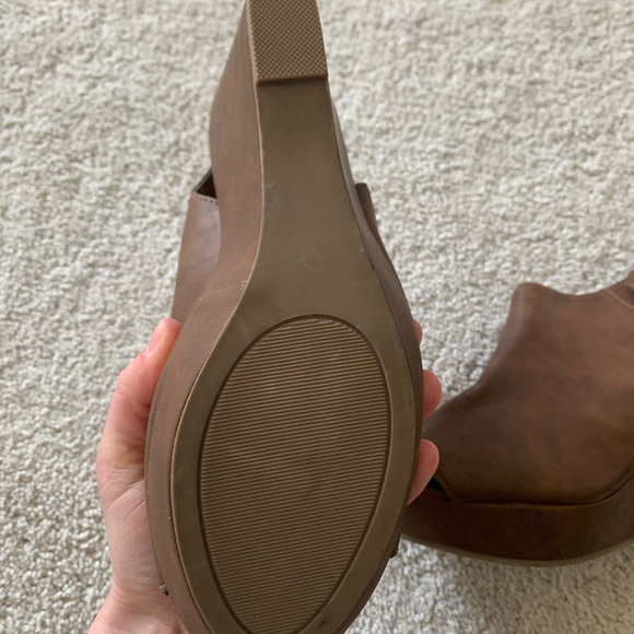 Candies Heels - Picture 4 of 12